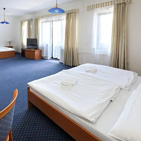 Laguna Slapy 3*