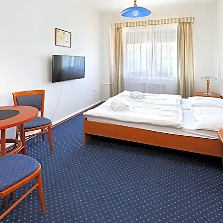 Hotel Laguna Slapy
